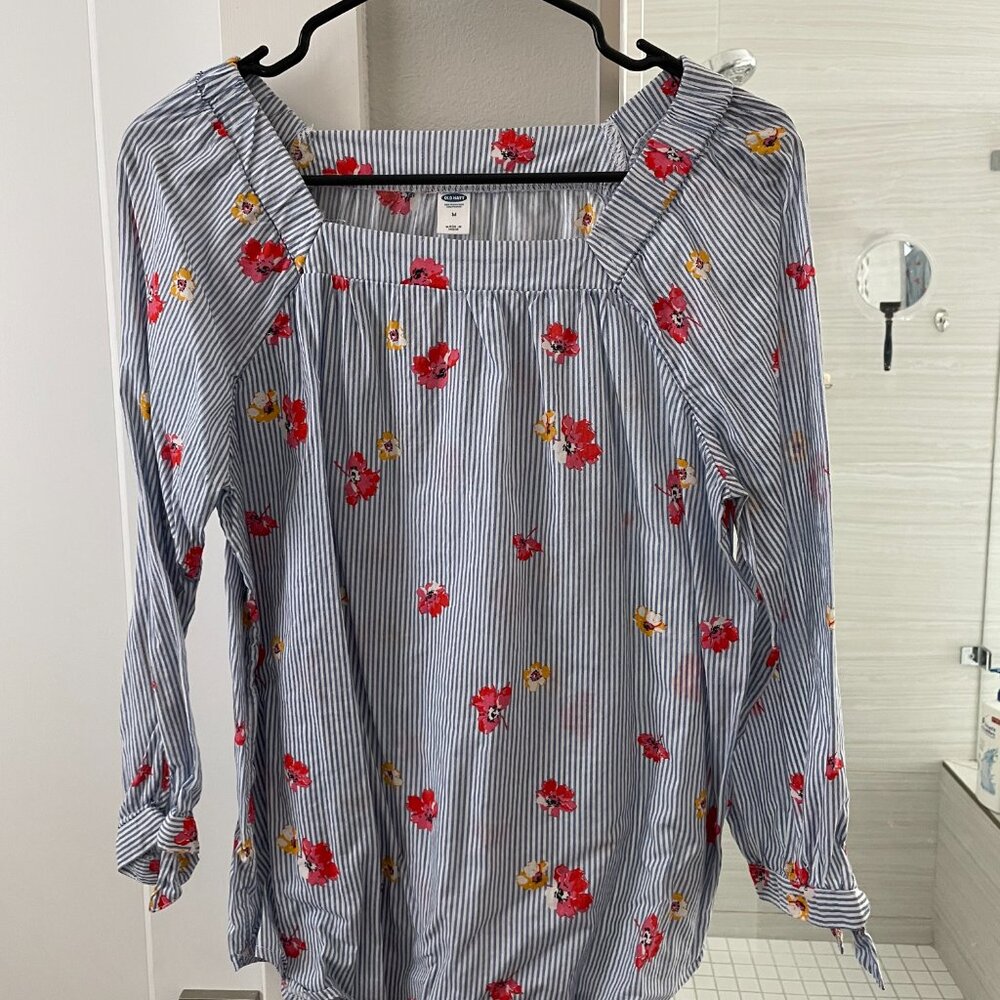 Old Navy 3/4 sleeve floral blouse